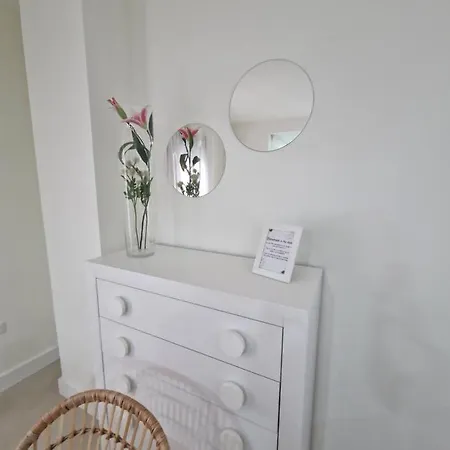 V27 アパート バエサ