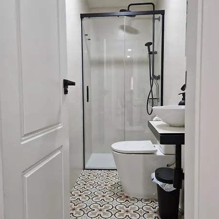 V27 Apartment *