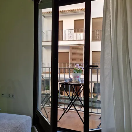 V27 Apartment Baeza